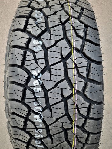 Kumho Road Venture AT52 265/60 R18 110T купить,NaN