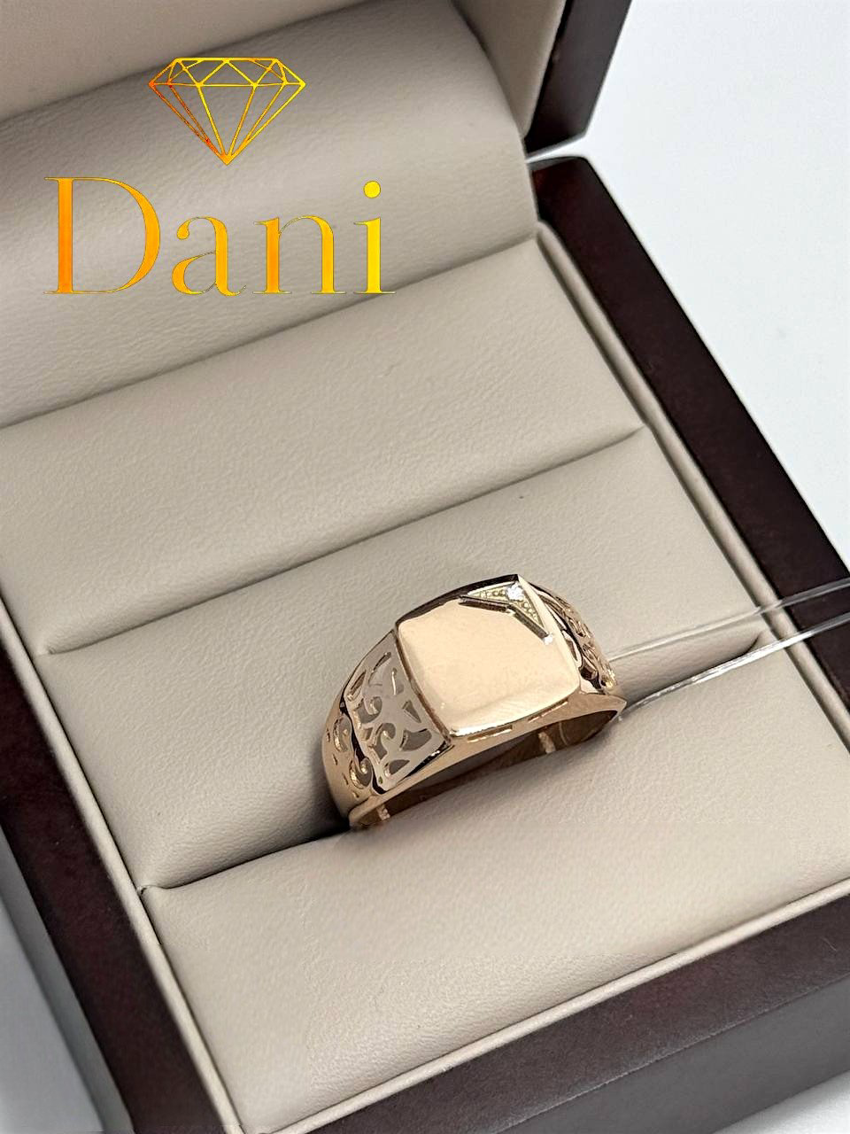 Кольцо Dani DANI-KLS-2490 размер 19 вес 3.81 г золото, фианит купить,NaN