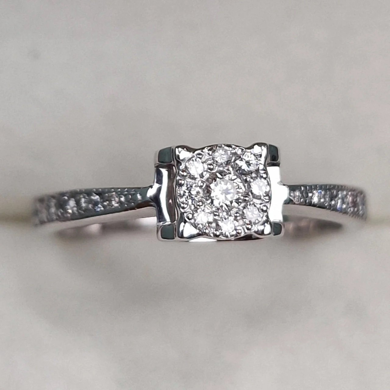 Кольцо Deimantas 101763175 18р 2,7гр 0,30ct. купить,NaN