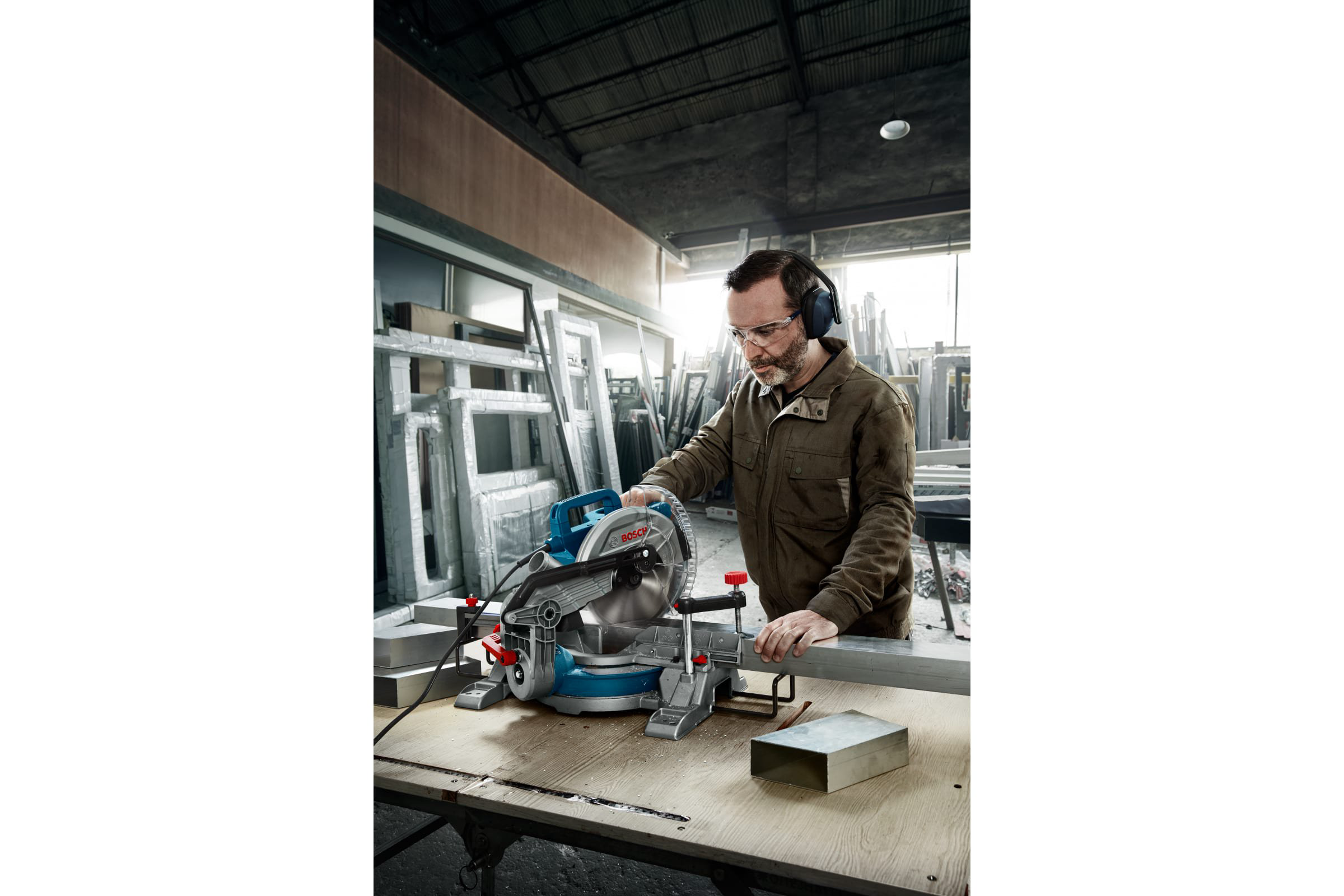 Торцовочная пила Bosch GCM 216 0601B33000 купить,122320