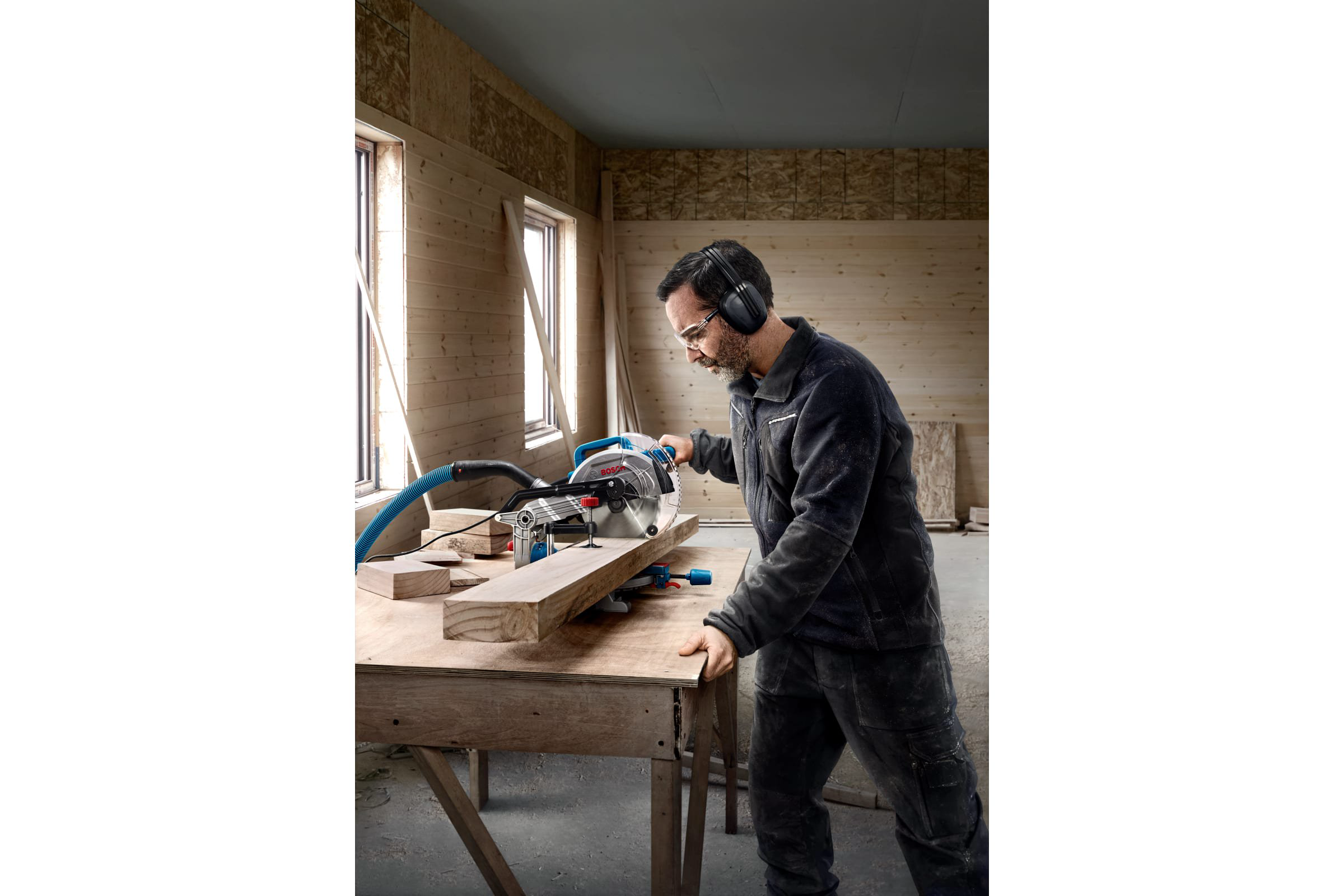 Торцовочная пила Bosch GCM 216 0601B33000 купить,122320
