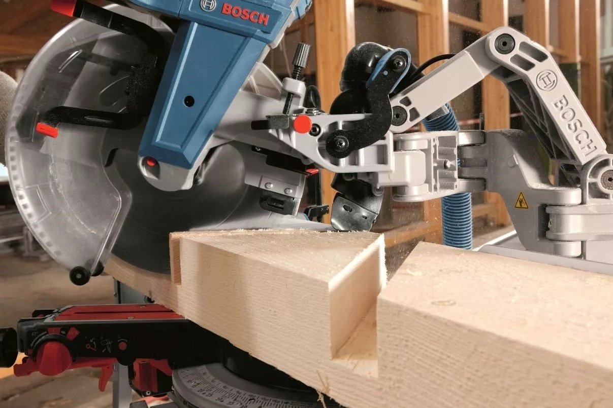 Торцовочная пила Bosch Professional GCM 12 GDL, 0601B23600