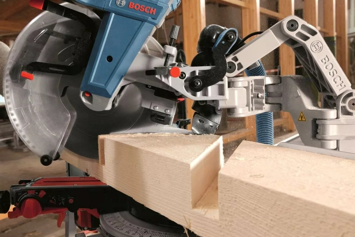 Торцовочная пила Bosch Professional GCM 12 GDL, 0601B23600 купить,856750