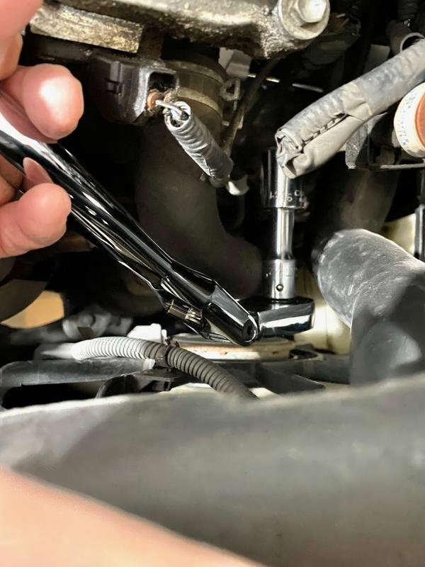 Трещотка укороченная Milwaukee Drive Flex Head 4932479648 1/4, 140 мм купить,NaN