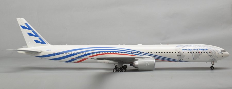 Пассажирский авиалайнер Звезда Боинг 777-300 ER купить,NaN