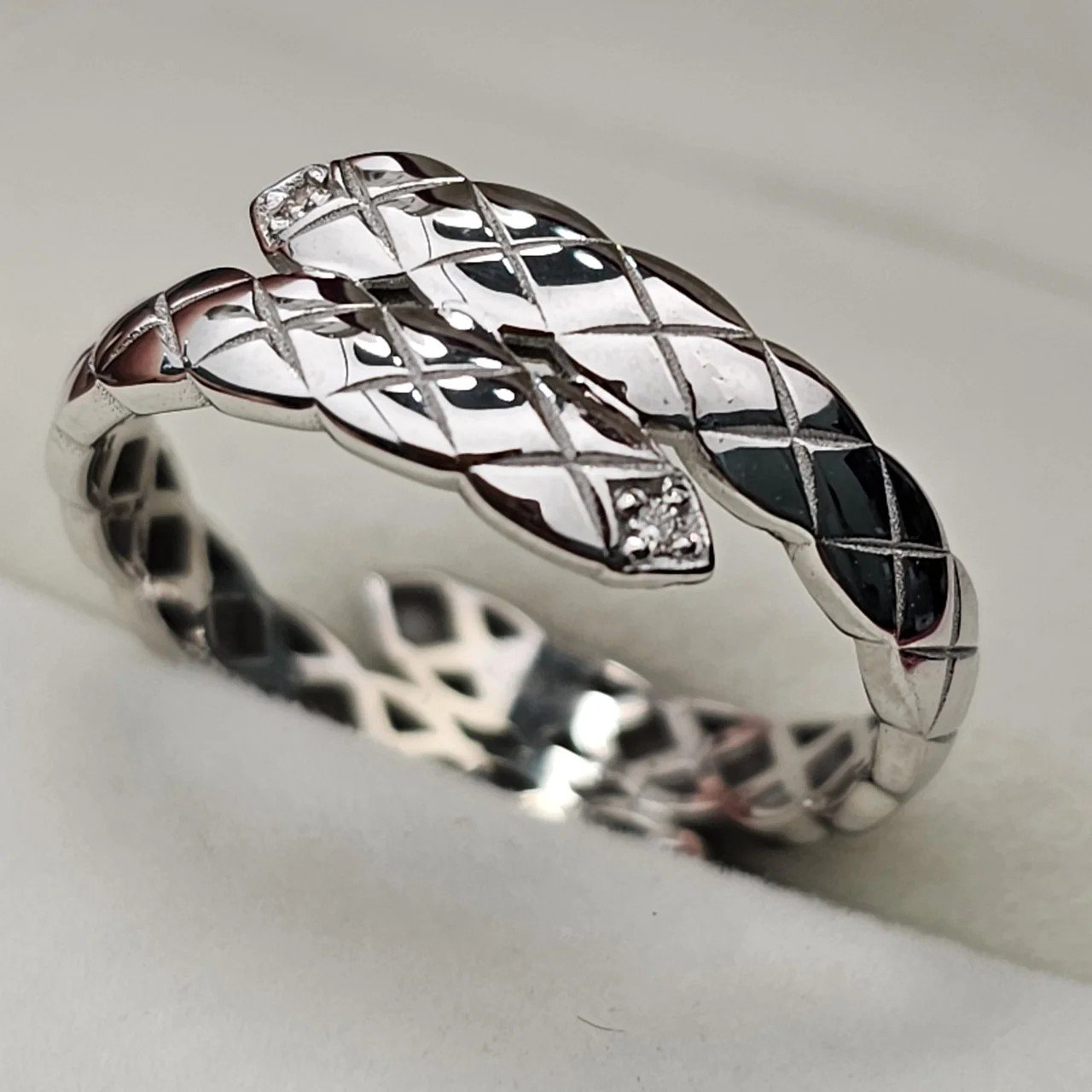 Кольцо Deimantas 108826783 19р 2,17гр 0,017ct. купить,NaN