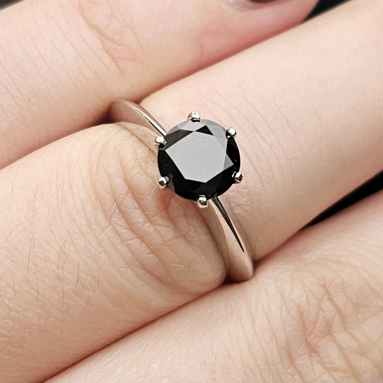 Кольцо Deimantas 108826801 16,5р 2,83гр 1,3ct. купить,NaN