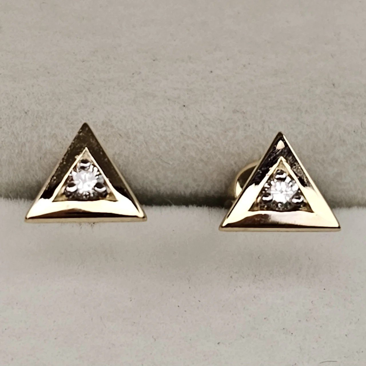 Серьги Deimantas 108826854 1,05гр 0,072ct. купить,NaN