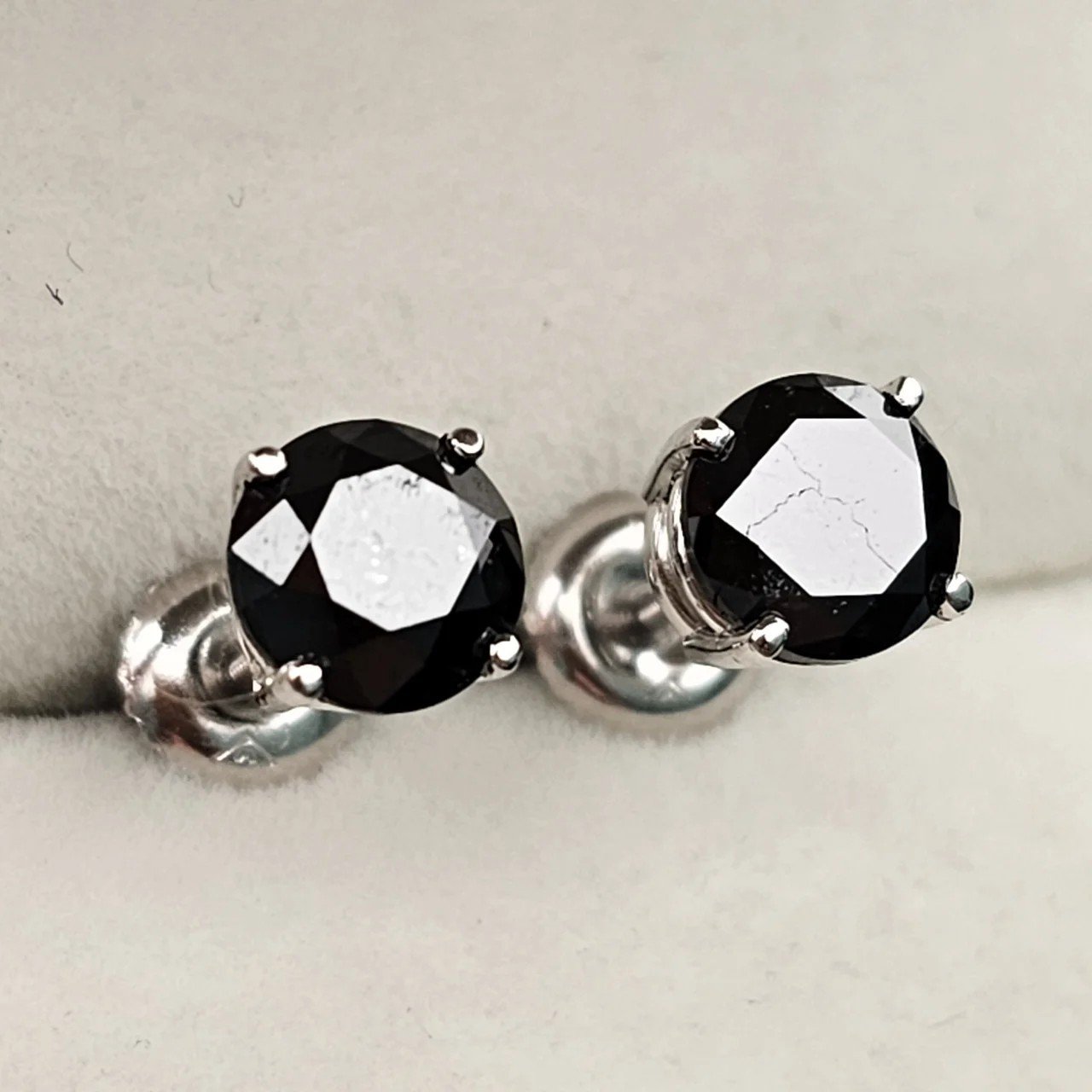 Серьги Deimantas 108826827 1,71гр 2,53ct. купить,NaN