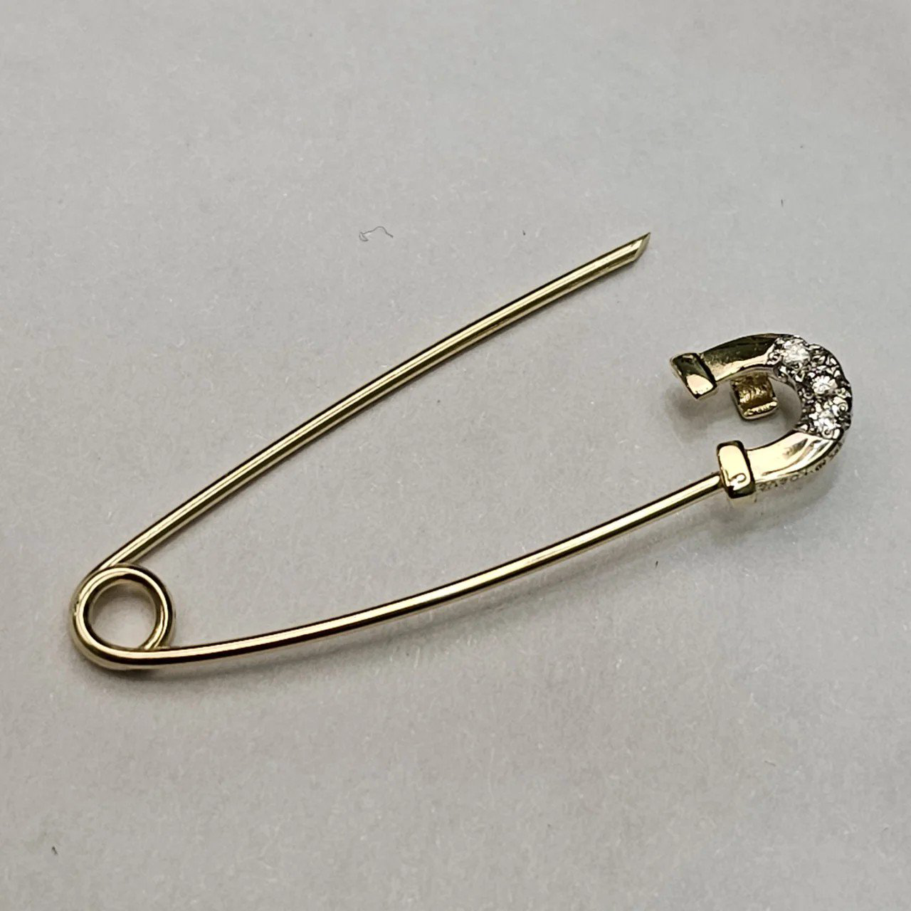 Булавка Deimantas 108826873 0,72гр 0,043ct. купить,NaN