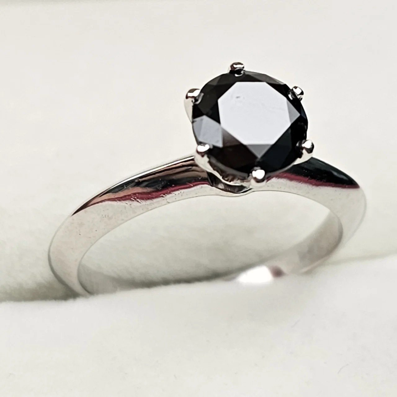 Кольцо Deimantas 108826810 17р 2,74гр 1,4ct. купить,NaN