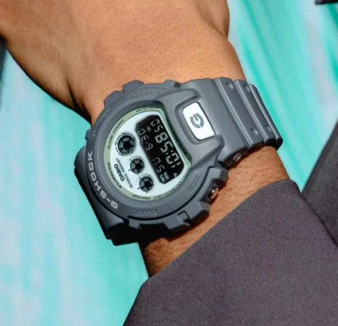 Наручные часы Casio DW-6900HD-8ER