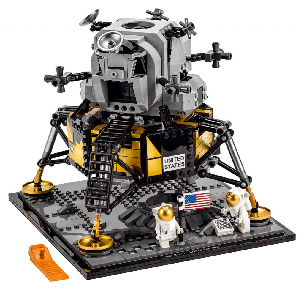 Констурктор Lego  Creator Expert  Лунный модуль корабля Апполон 11 НАСА 10266 купить,NaN
