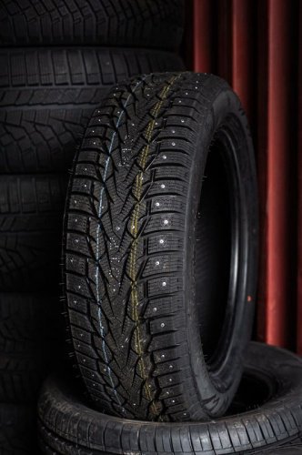 ZMAX Winternova Stud III 215/70 R16 100 T с шипами купить,72700