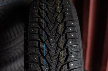 ZMAX Winternova Stud III 215/70 R16 100 T с шипами купить,72700