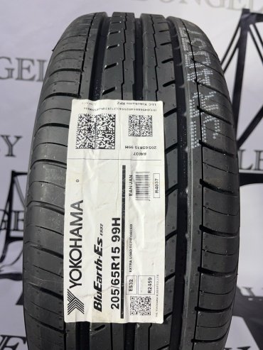 Yokohama Bluearth ES32 205/65 R15 99 H без шипов купить,NaN