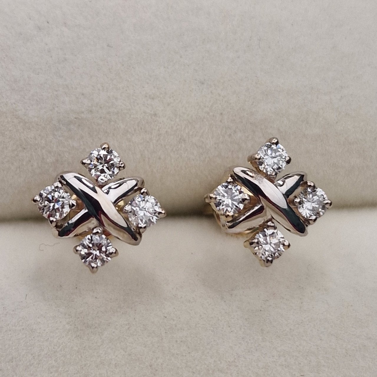 Серьги Deimantas 101763202 2,28гр 0,50ct. купить,NaN