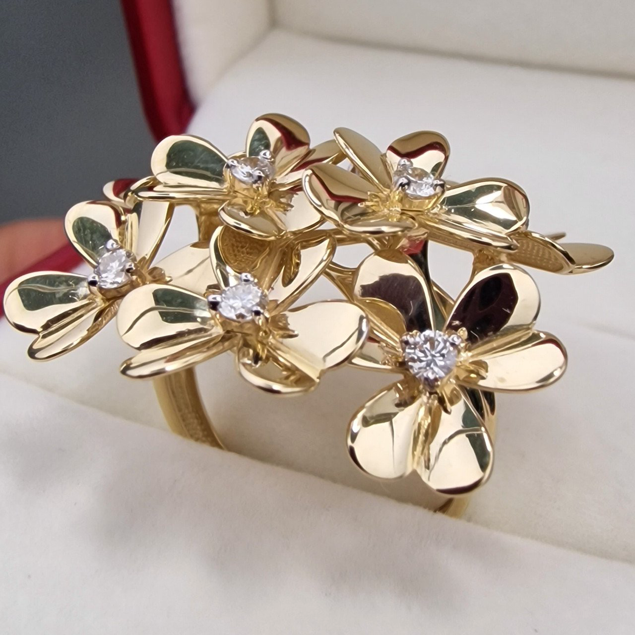 Кольцо Deimantas 101763177 18,5р 7,84гр 0,48ct. купить,NaN