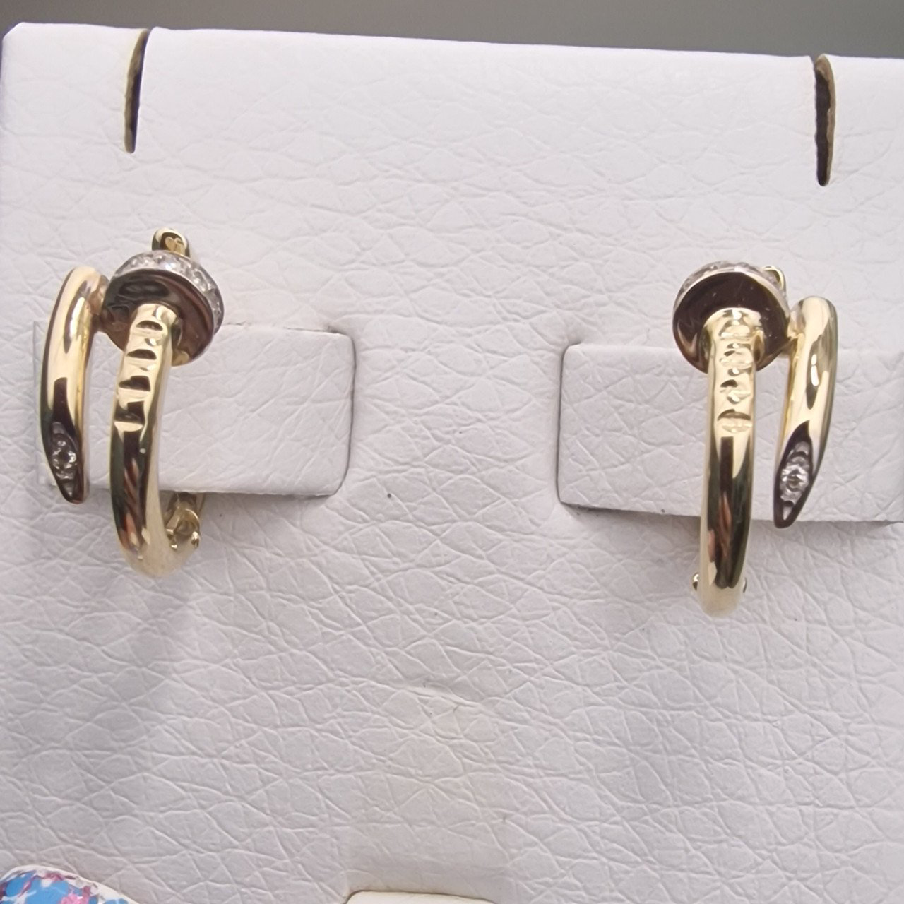 Серьги Deimantas 101763204 3,71гр 0,06ct. купить,NaN