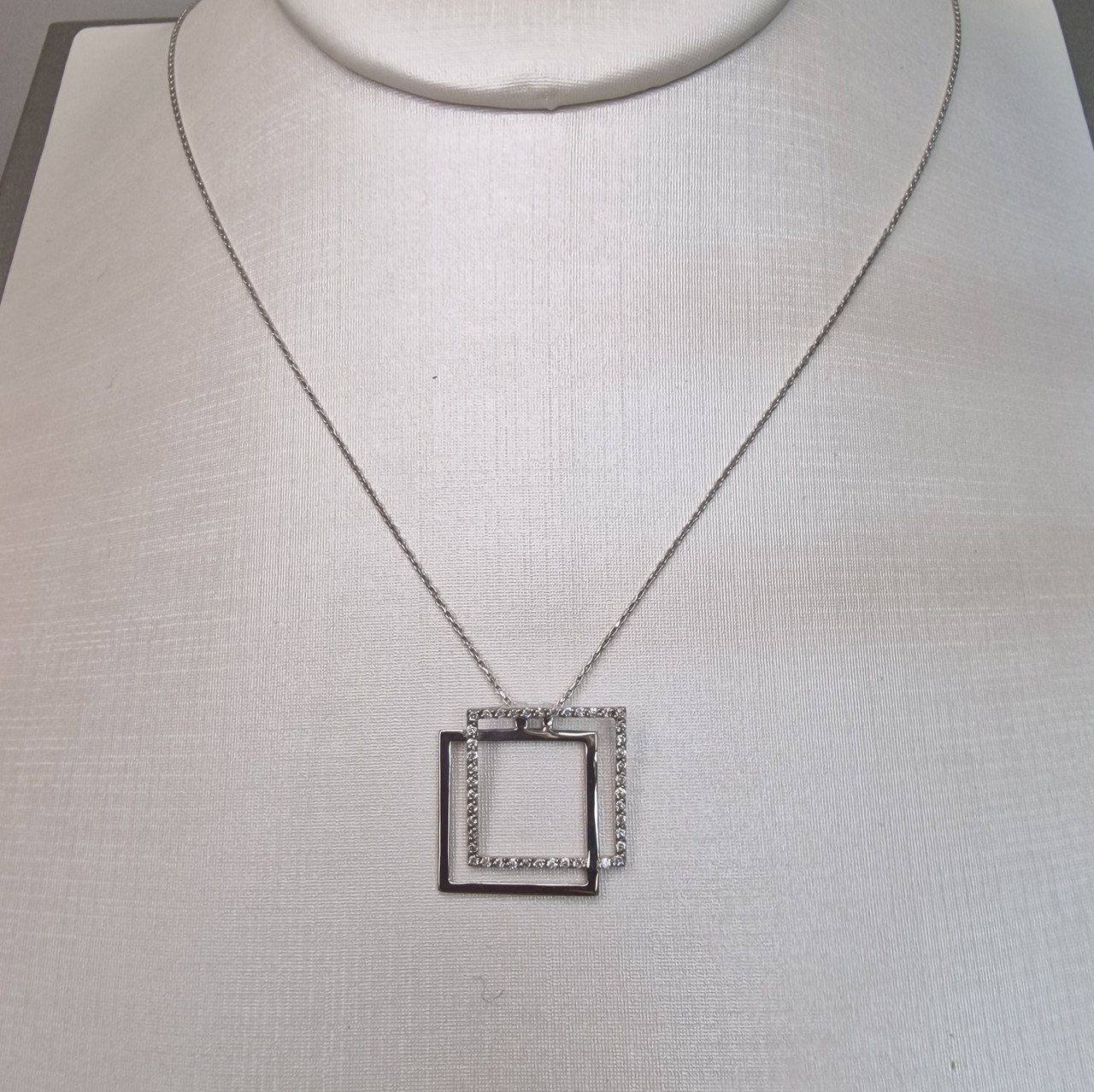 Кулон Deimantas 101763212 1,03гр 0,207ct. купить,NaN