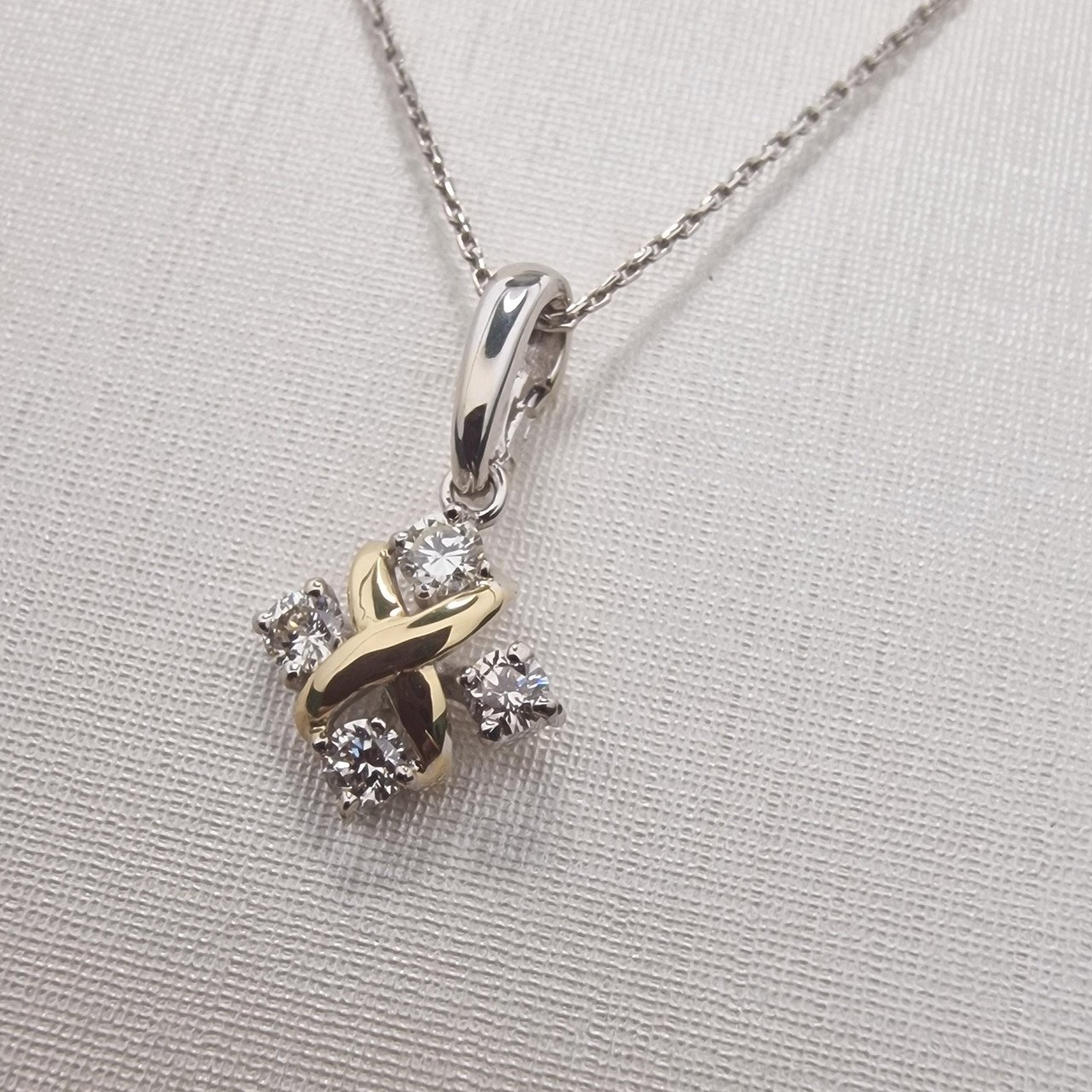 Кулон Deimantas 101763232 0,97гр 0,22ct. купить,NaN