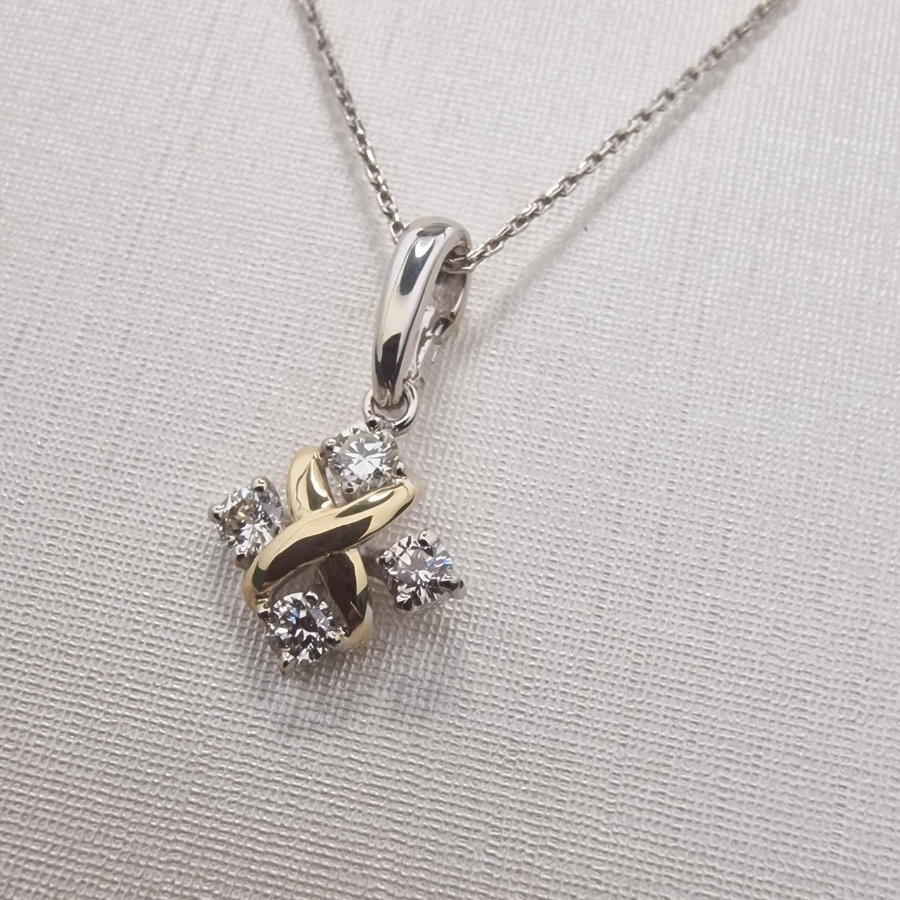 Кулон Deimantas 101763232 0,97гр 0,22ct. купить,NaN