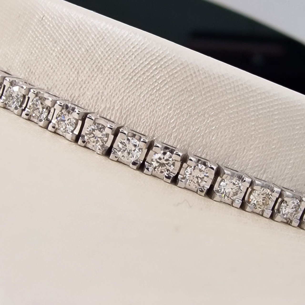 Браслет Deimantas 101808684 17р 9,57гр 2,17ct. купить,NaN