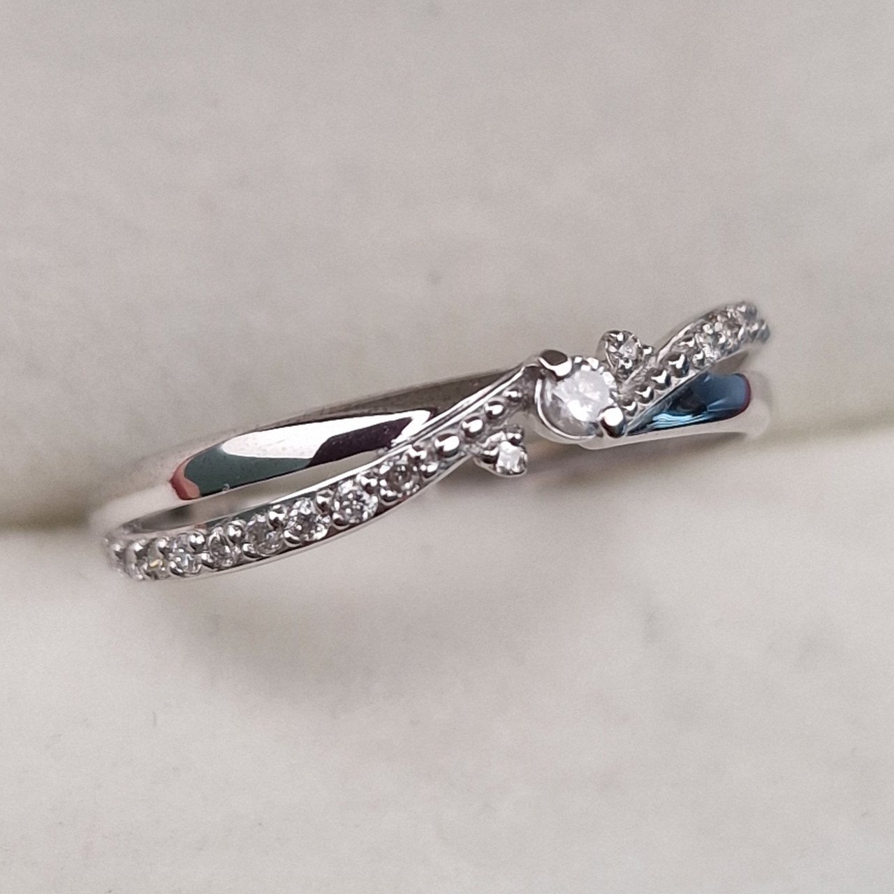 Кольцо Deimantas 101933249 16,5р 0,88гр 0,131ct. купить,NaN