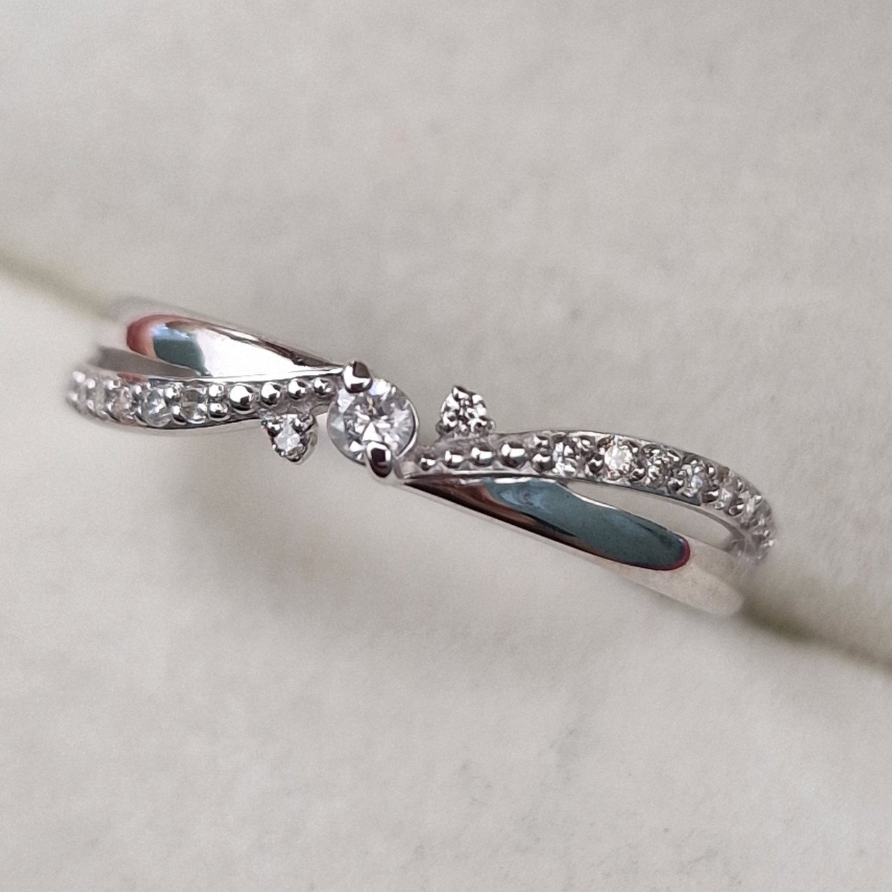 Кольцо Deimantas 101933249 16,5р 0,88гр 0,131ct. купить,NaN