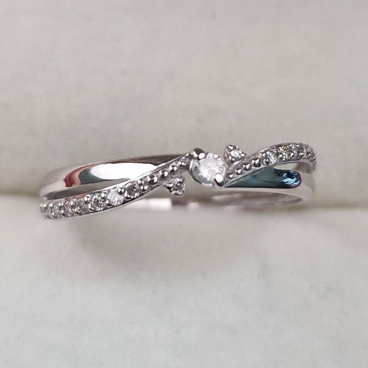 Кольцо Deimantas 101933249 16,5р 0,88гр 0,131ct. купить,NaN