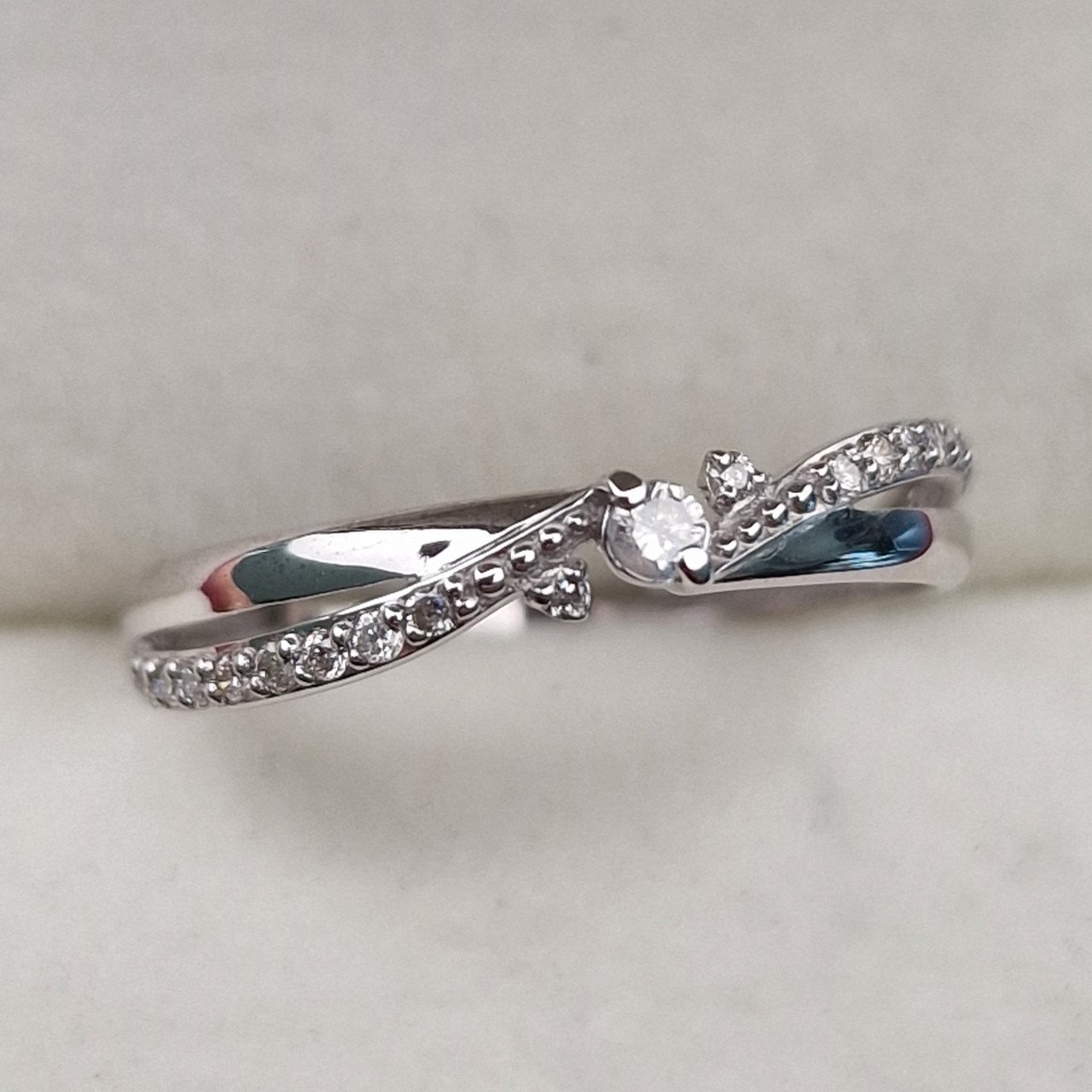 Кольцо Deimantas 101933249 16,5р 0,88гр 0,131ct. купить,NaN