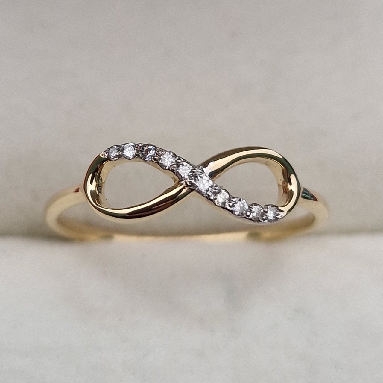Кольцо Deimantas 101934122 17р 1,16гр 0,047ct. купить,NaN