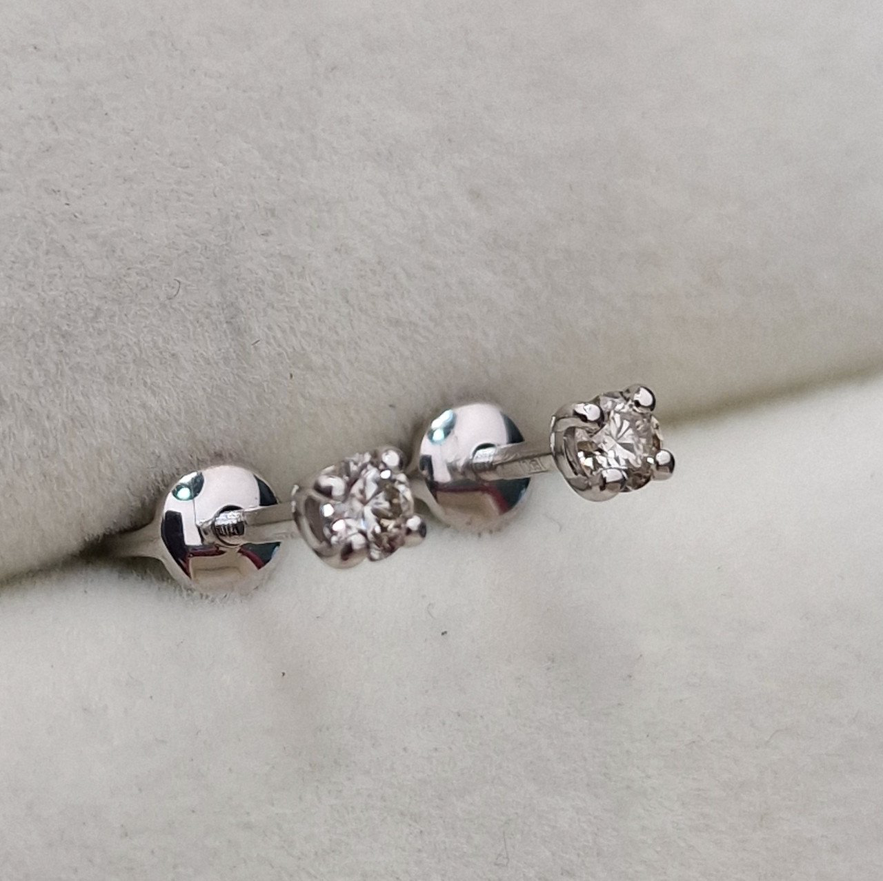 Серьги Deimantas 101934172 0,91гр 0,227ct. купить,NaN