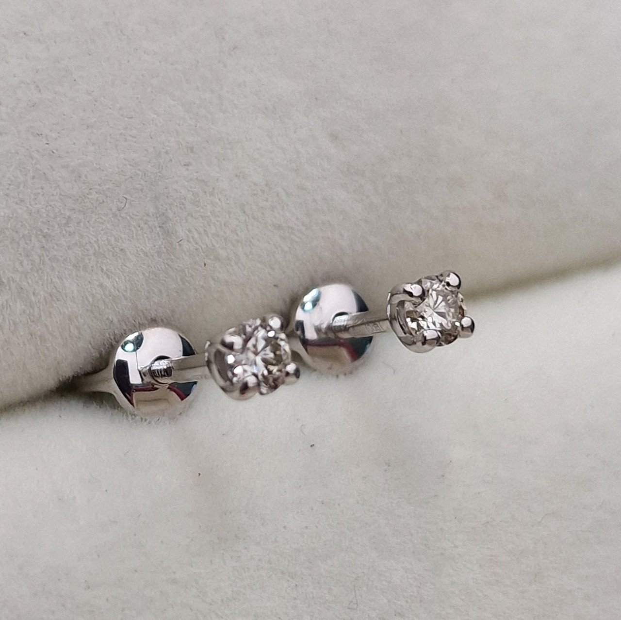 Серьги Deimantas 101934164 0,9гр 0,226ct. купить,NaN