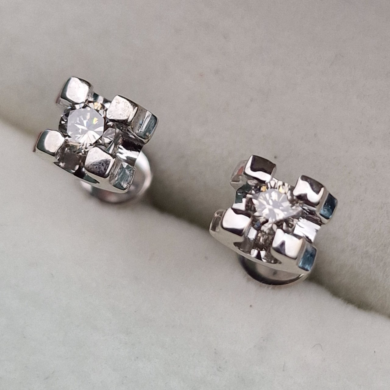 Серьги Deimantas 101934220 2,26гр 0,261ct. купить,NaN