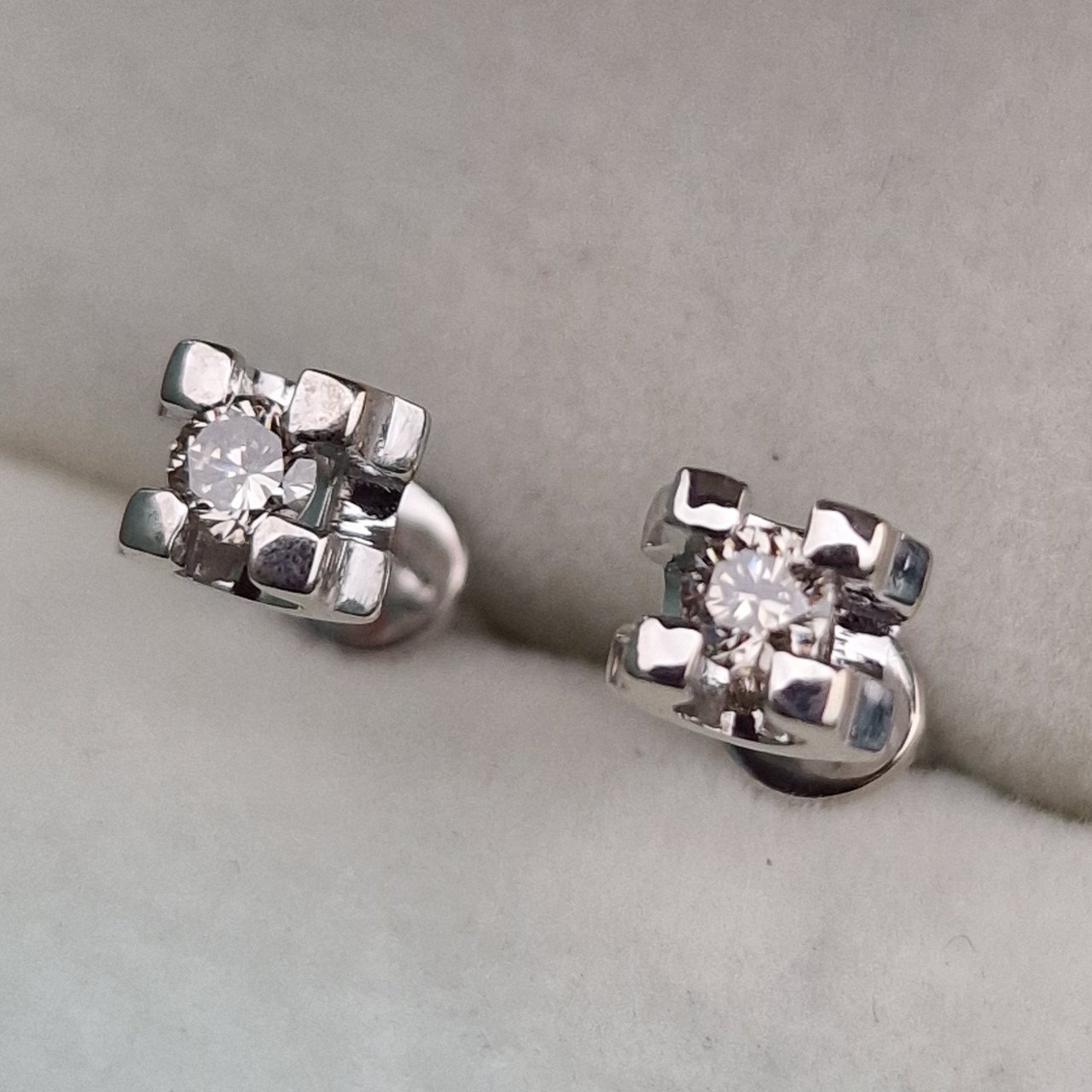 Серьги Deimantas 101934220 2,26гр 0,261ct. купить,NaN