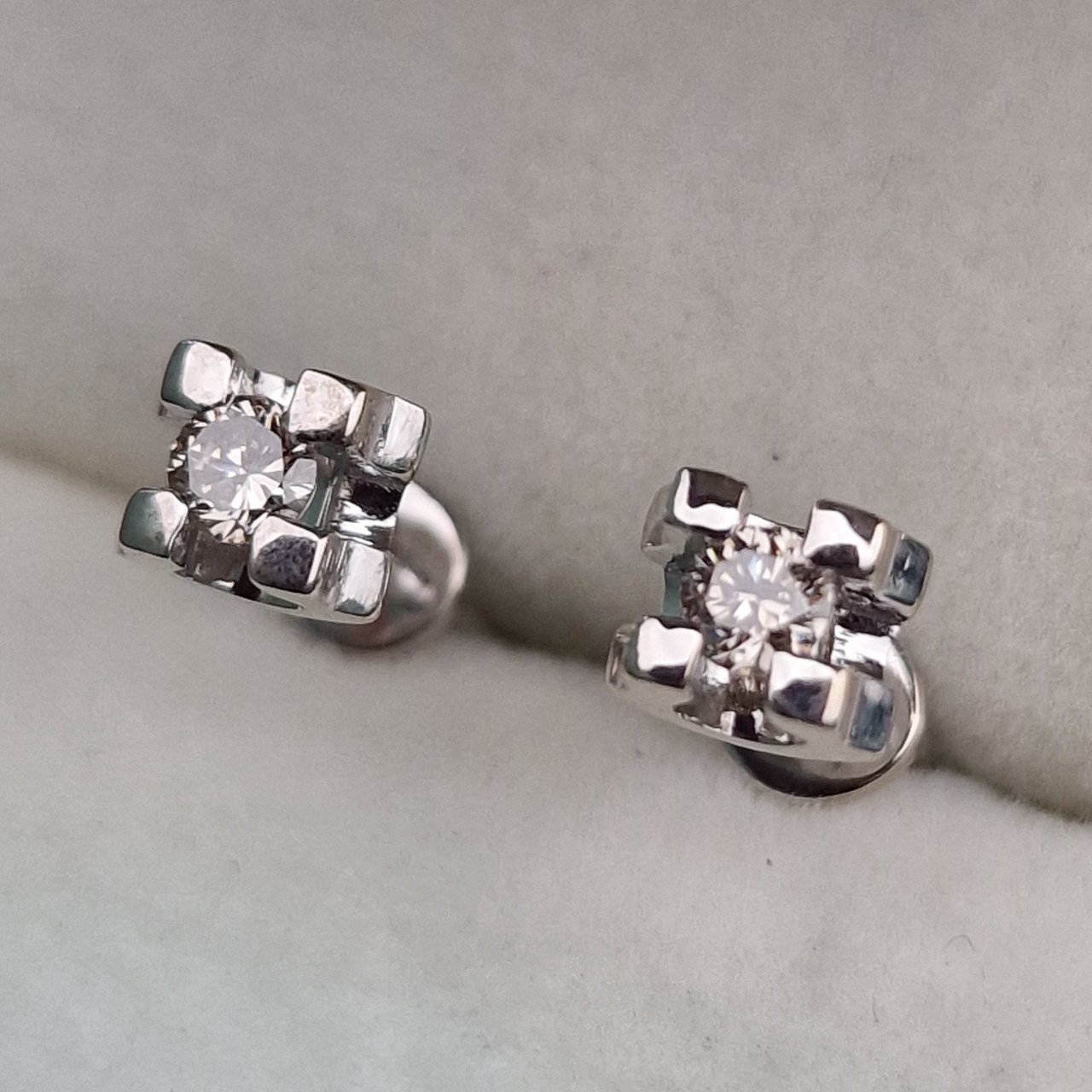 Серьги Deimantas 101934220 2,26гр 0,261ct. купить,NaN