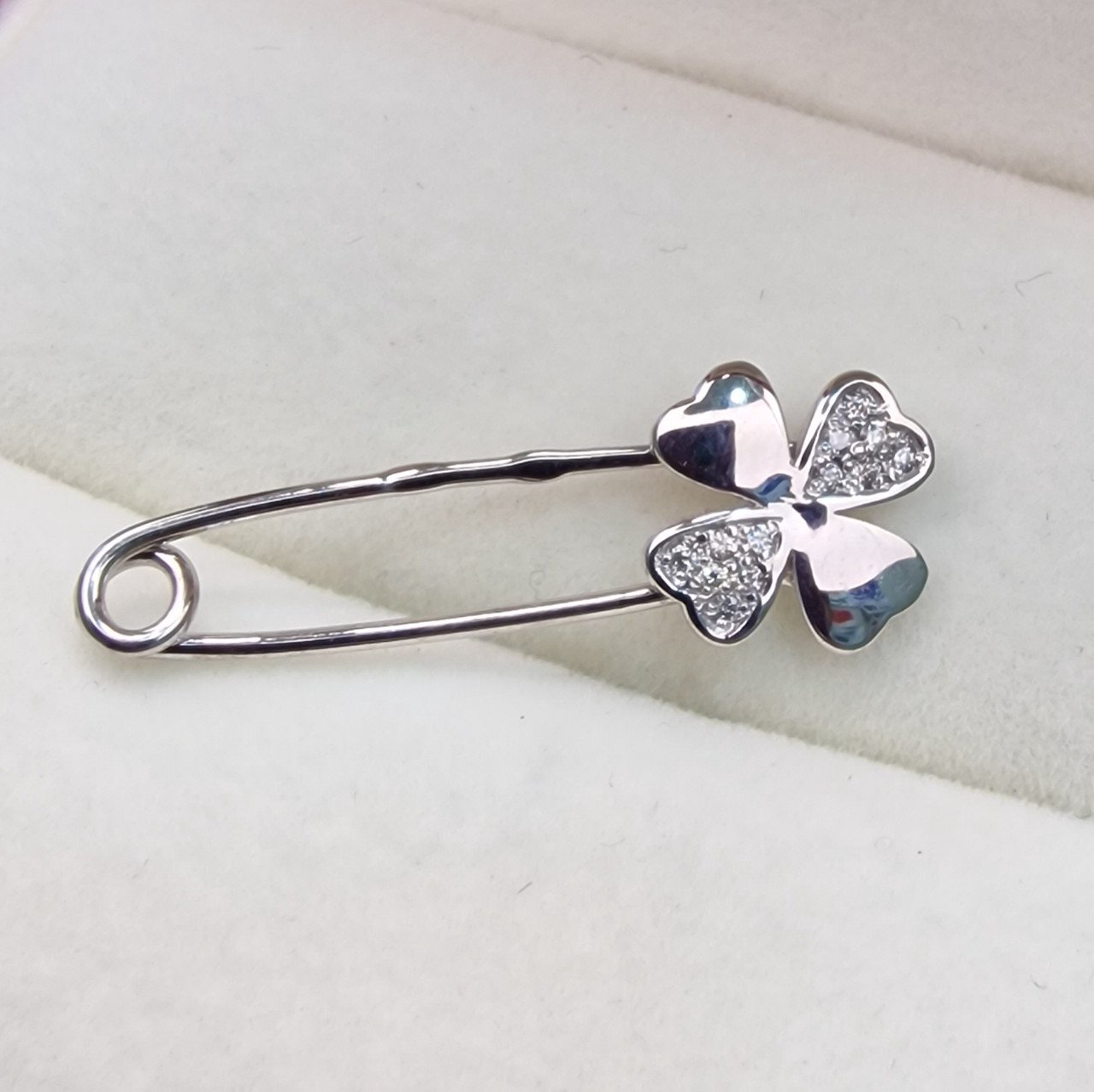 Булавка Deimantas 101934272 1,07гр 0,050ct. купить,NaN