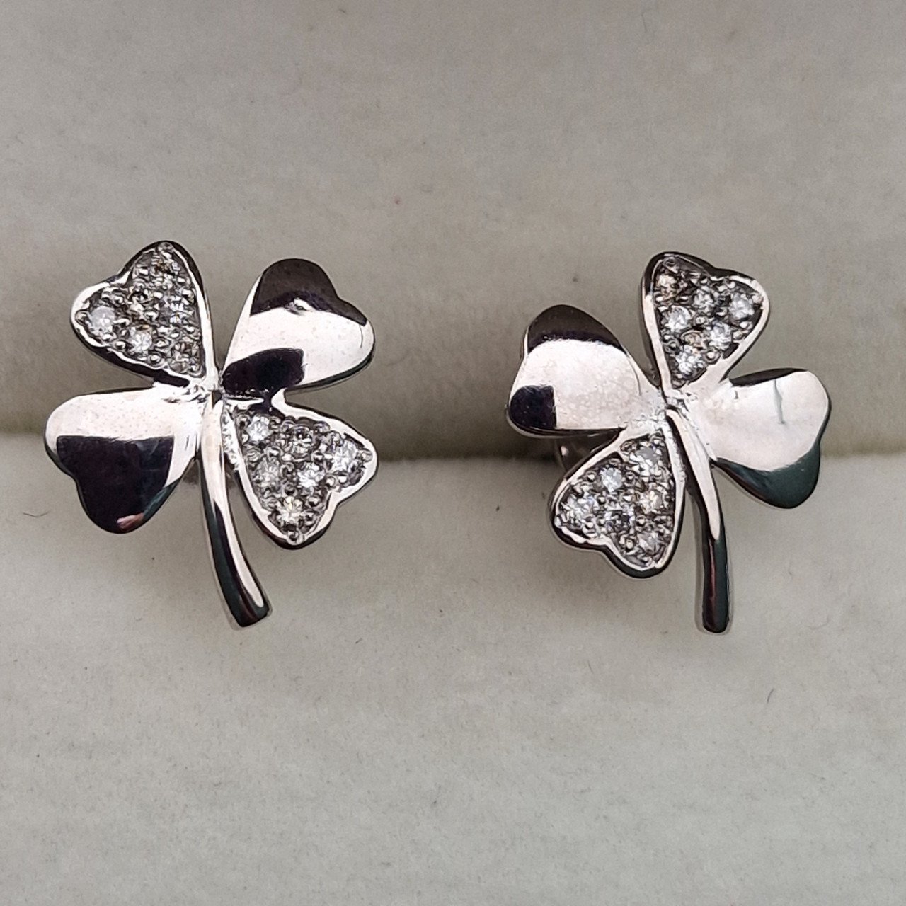 Серьги Deimantas 101934231 2,02гр 0,147ct. купить,NaN