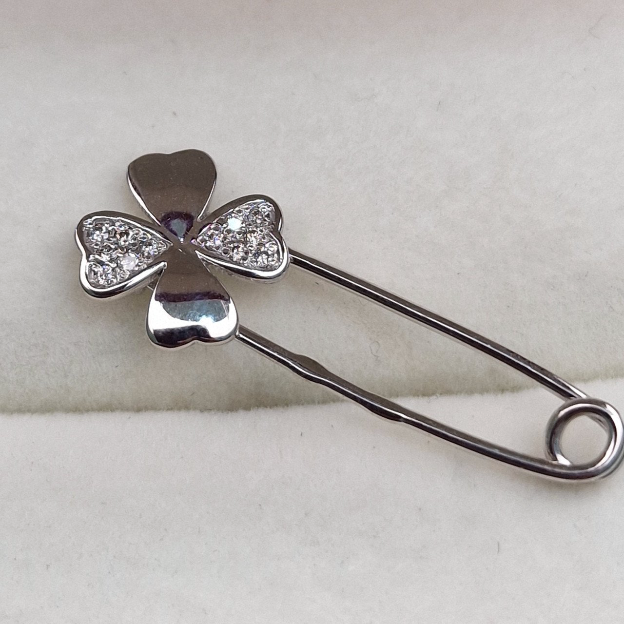 Булавка Deimantas 101934272 1,07гр 0,050ct. купить,NaN