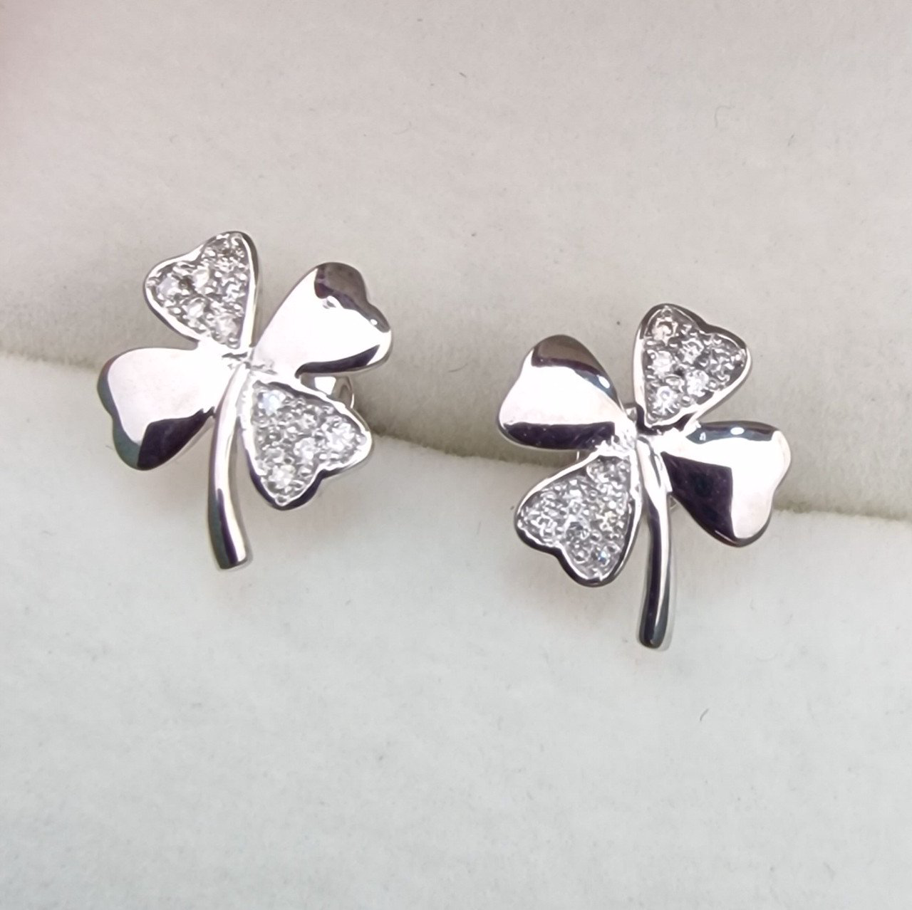 Серьги Deimantas 101934231 2,02гр 0,147ct. купить,NaN