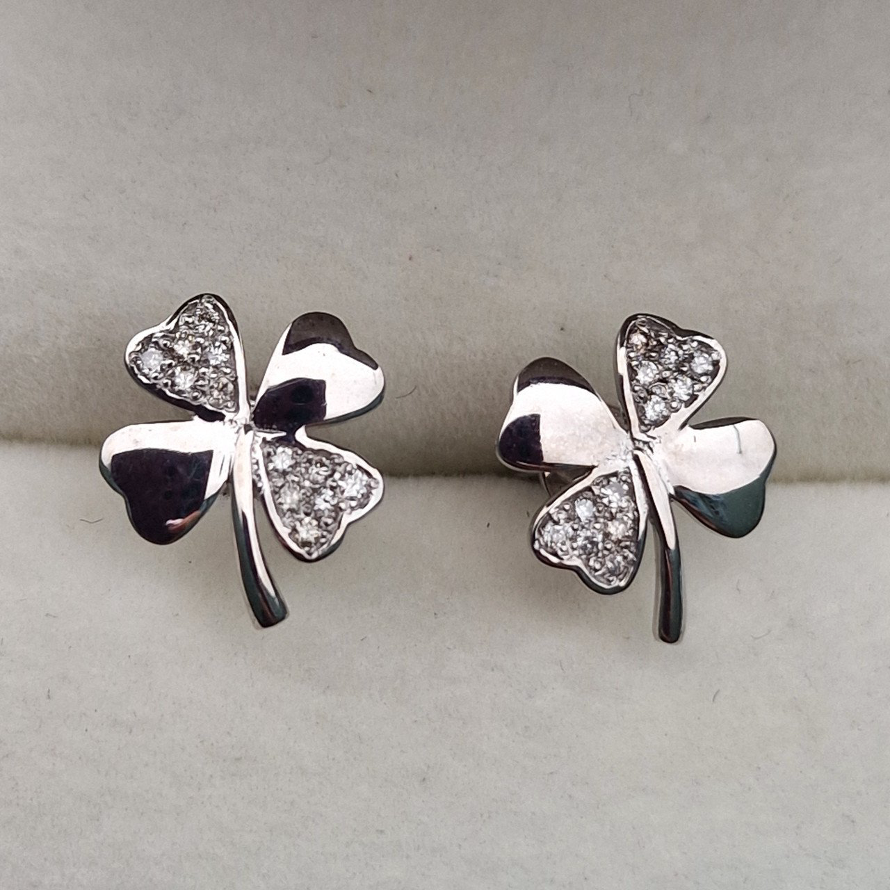 Серьги Deimantas 101934231 2,02гр 0,147ct. купить,NaN
