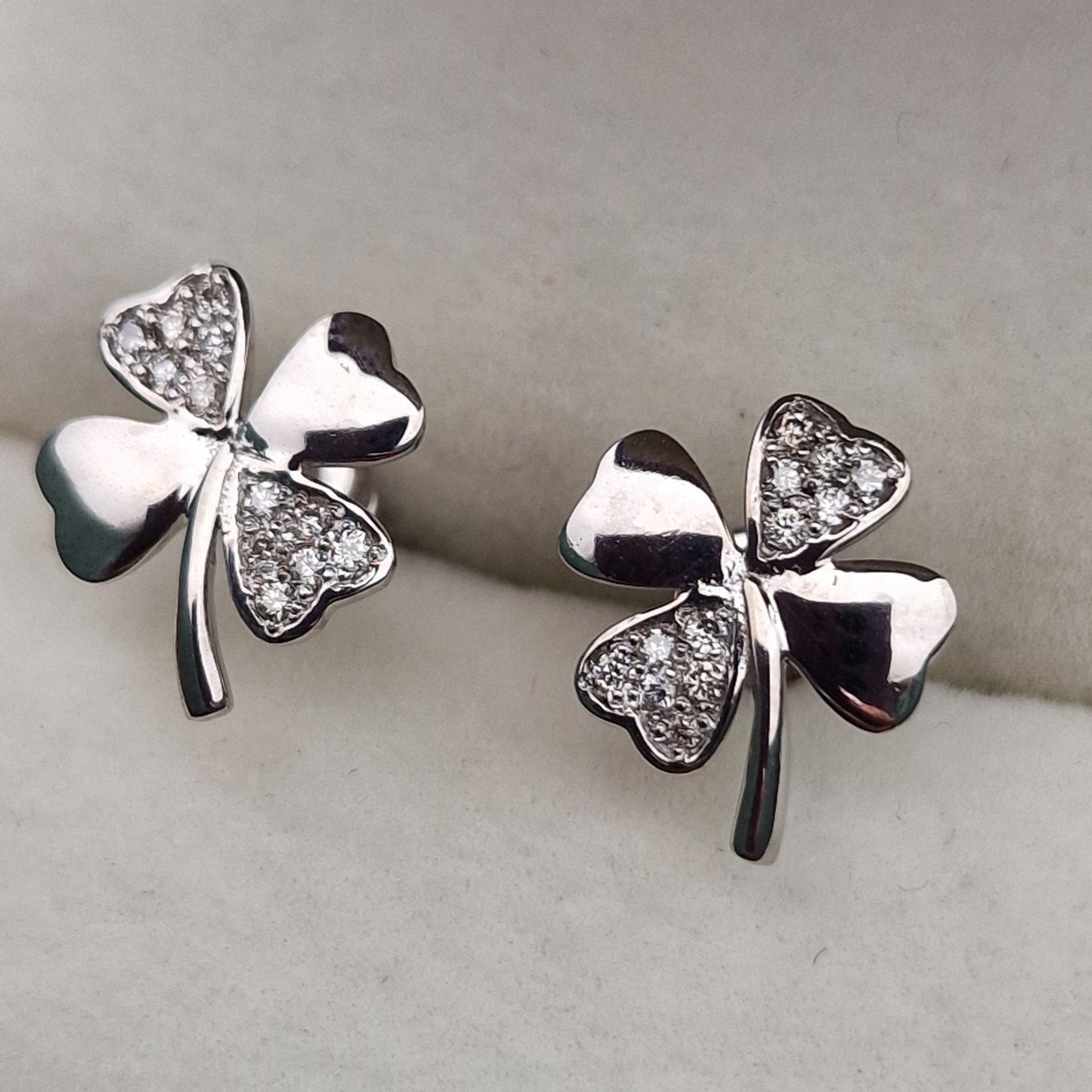 Серьги Deimantas 101934231 2,02гр 0,147ct. купить,NaN