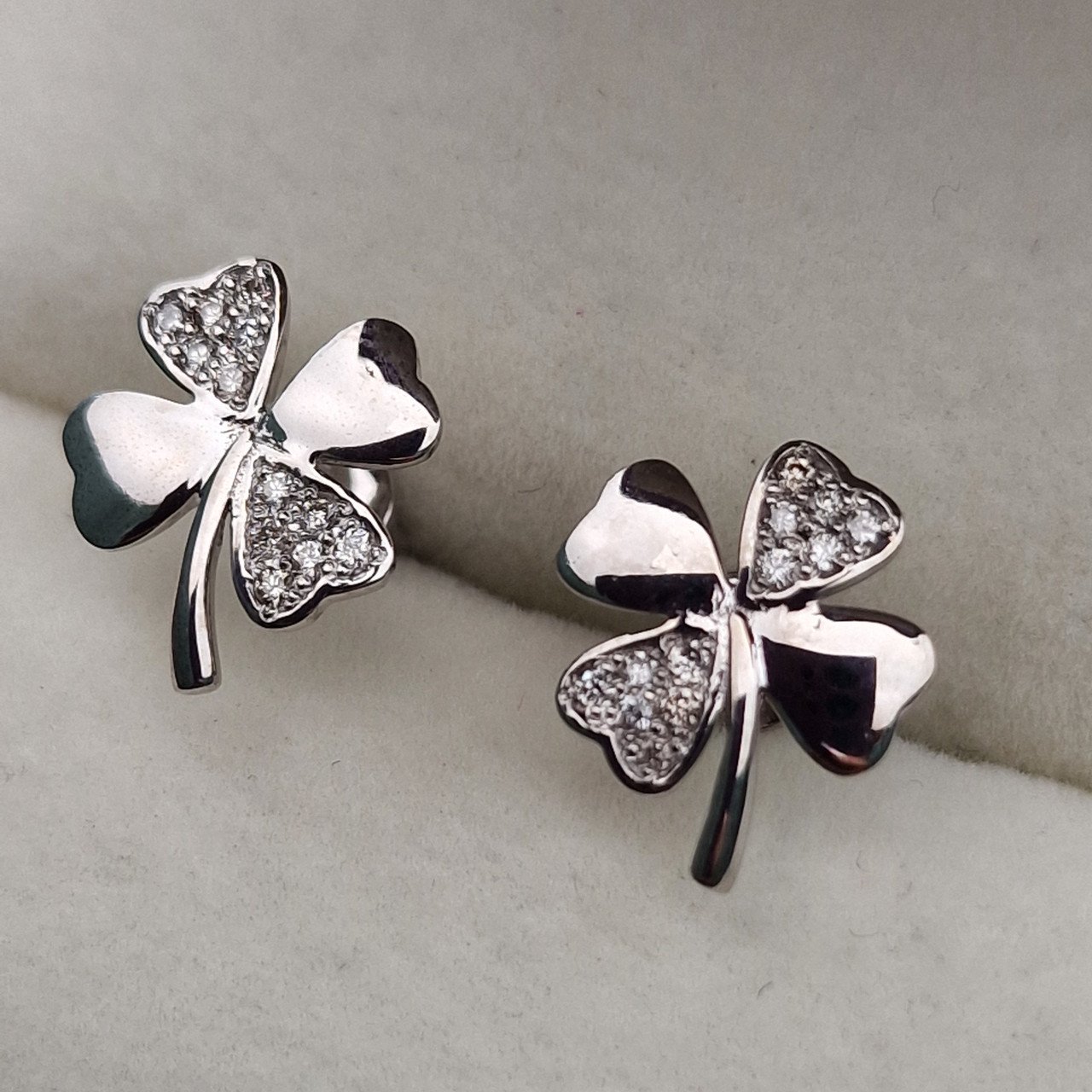 Серьги Deimantas 101934231 2,02гр 0,147ct. купить,NaN