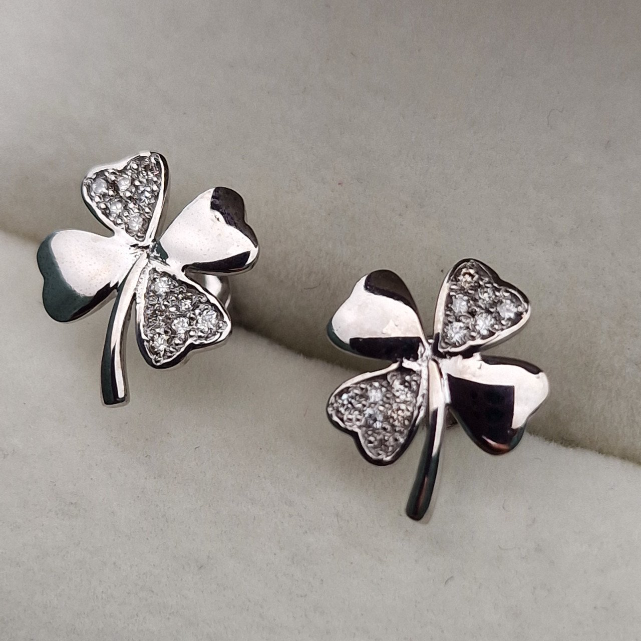 Серьги Deimantas 101934231 2,02гр 0,147ct. купить,NaN