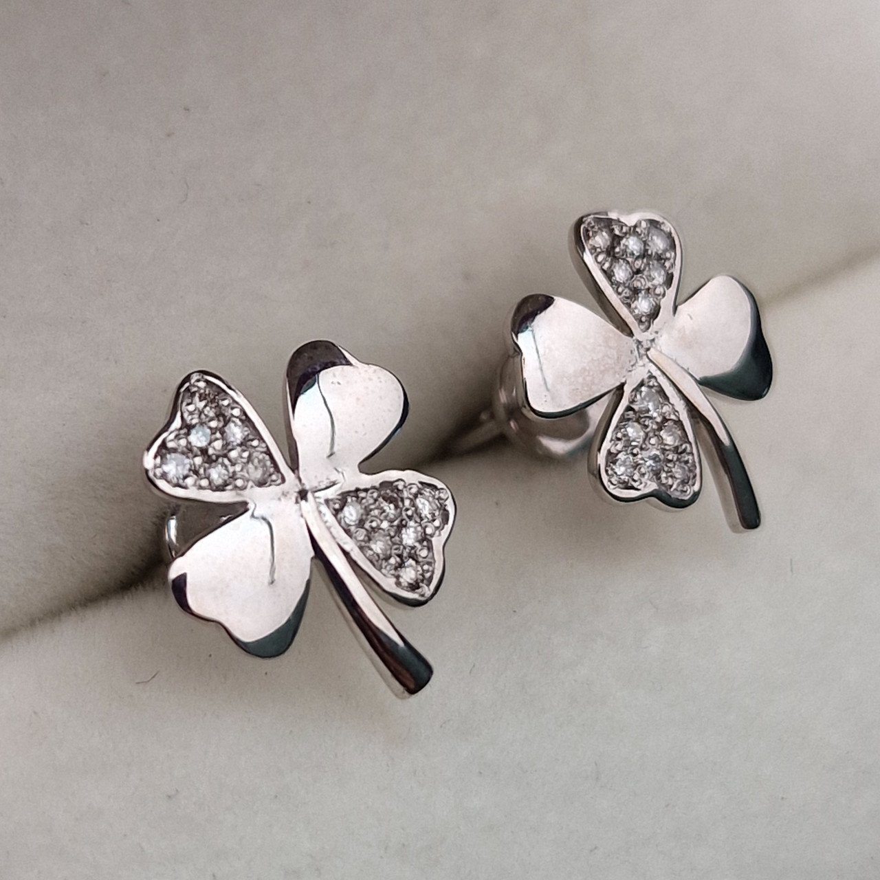 Серьги Deimantas 101934231 2,02гр 0,147ct. купить,NaN