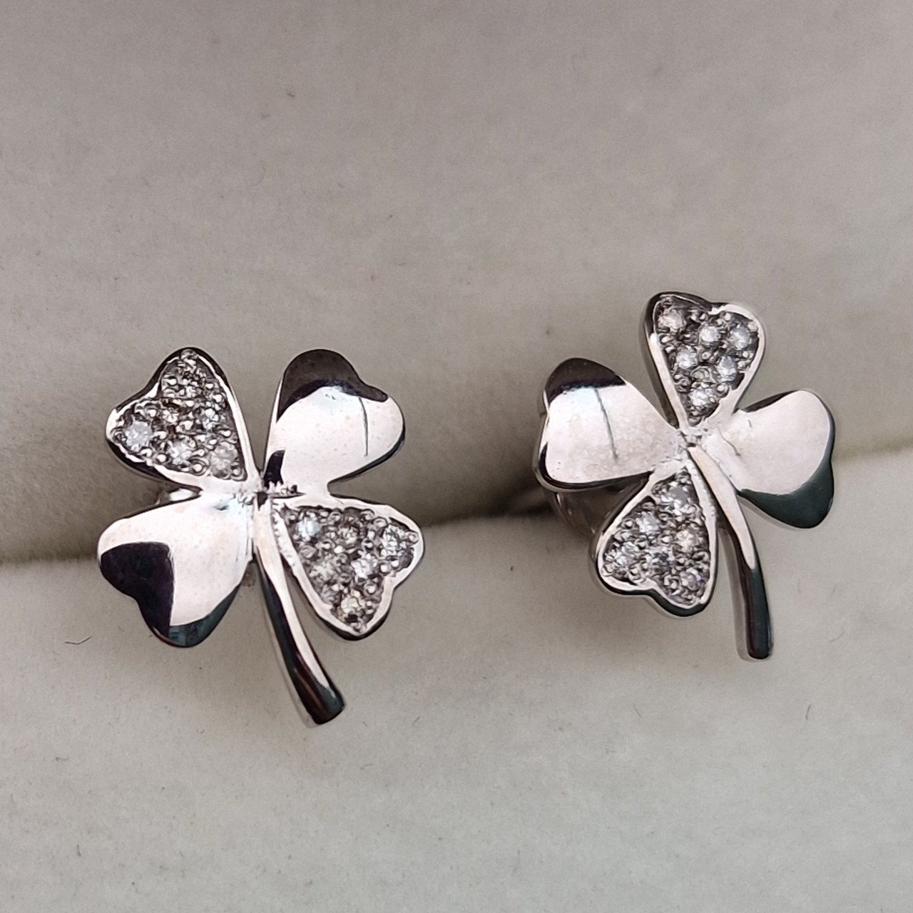 Серьги Deimantas 101934231 2,02гр 0,147ct. купить,NaN