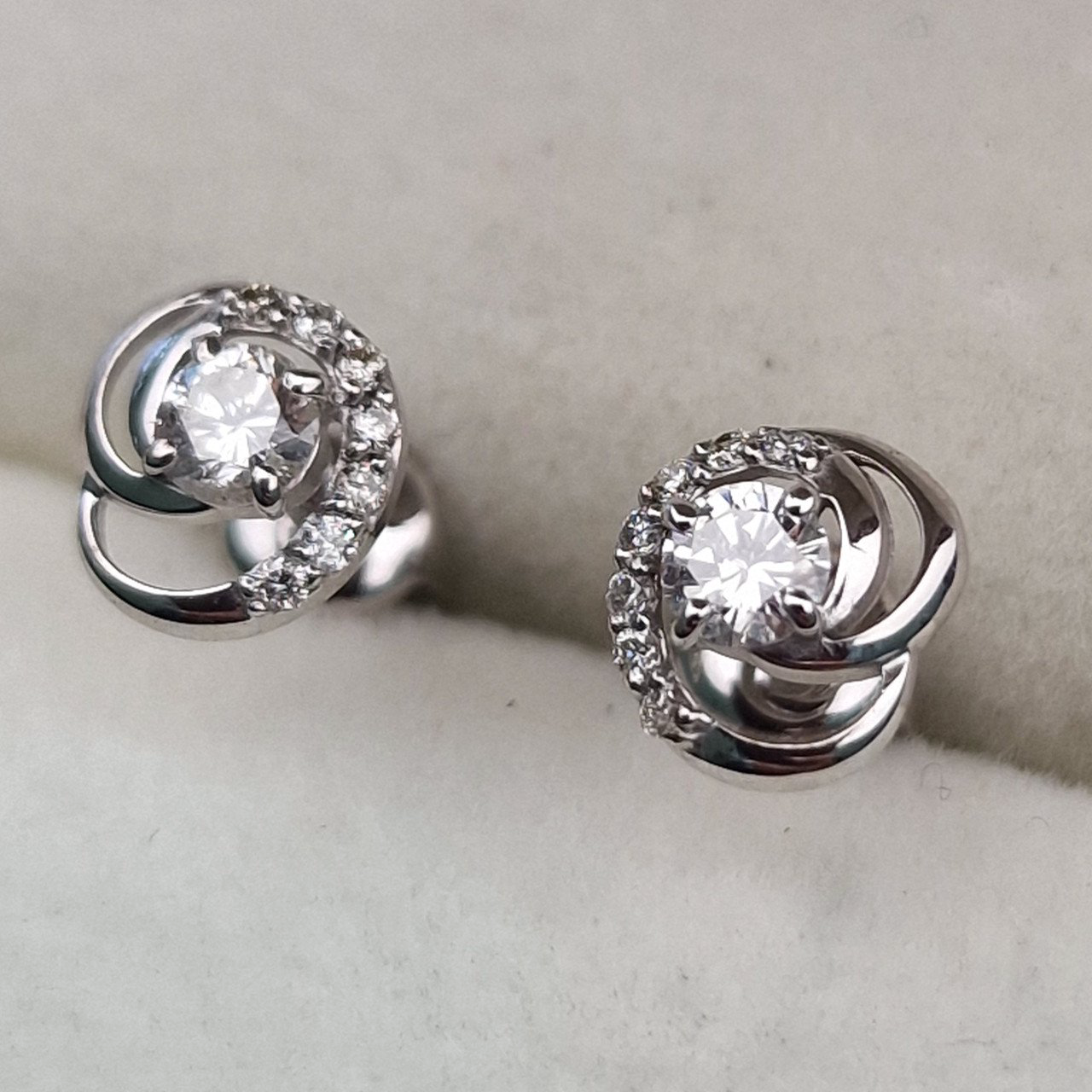 Серьги Deimantas 101934262 1,22гр 0,287ct. купить,NaN