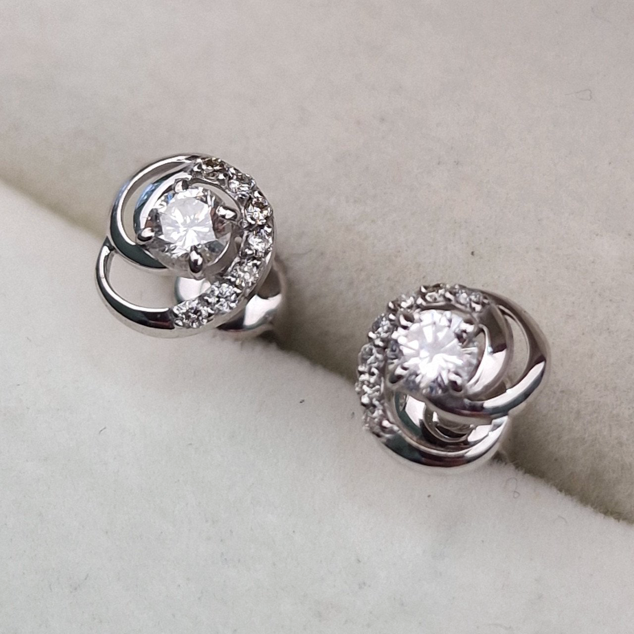 Серьги Deimantas 101934262 1,22гр 0,287ct. купить,NaN