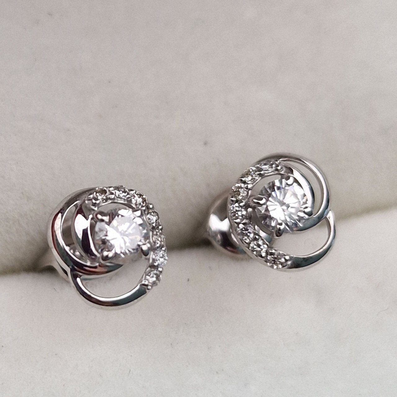Серьги Deimantas 101934262 1,22гр 0,287ct. купить,NaN